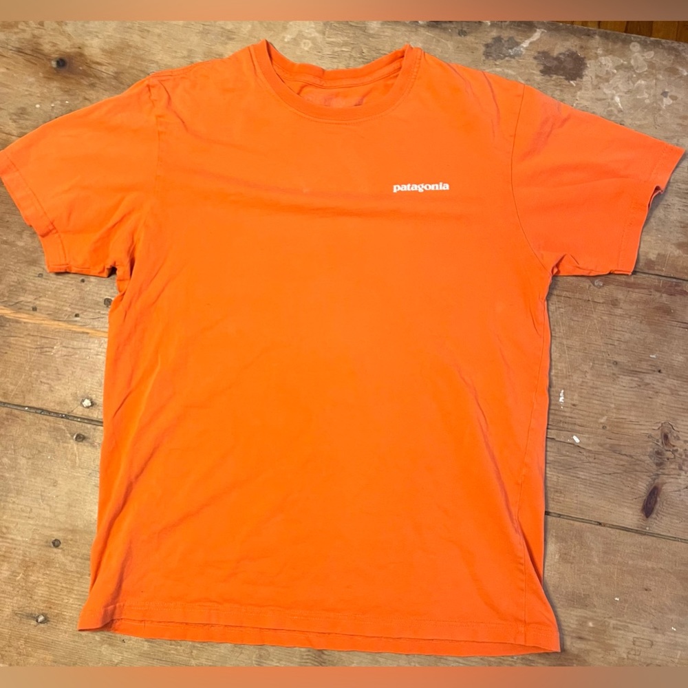 patagonia orange t-shirt M